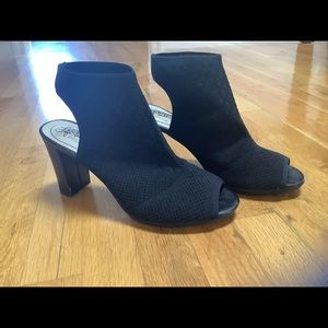 Black high heeled shoes